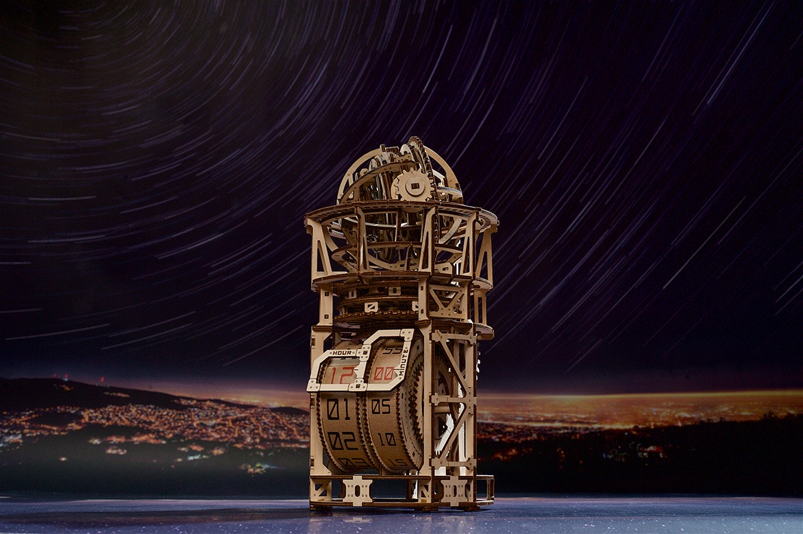 Дерев'яний механічний 3D-конструктор Астроном Настільний годинник із турбійоном від Ugears